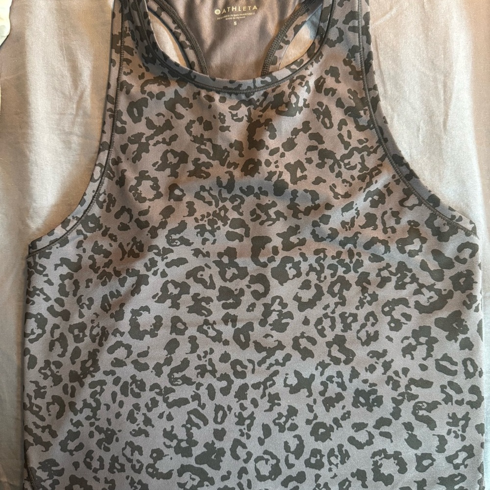 Athleta Fitted Gray Leopard Print Tank Top